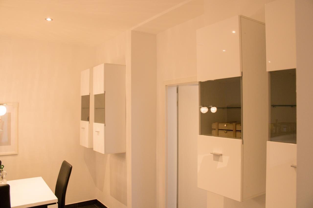 White Lofty Und White Studio デュッセルドルフ エクステリア 写真